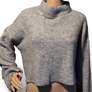 💰BOGO FREE divided Crop Sweater